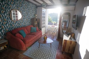 Smart TV, DVD player, books - Pied-à-terre de Saint-Paul | Free public parking (Saint-Paul-de-Vence)