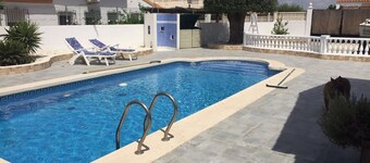 Beautiful, fully equipped detached villa with a private swimming pool.