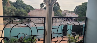 Charming 4-bedroom apartment with AC in Tanjeh