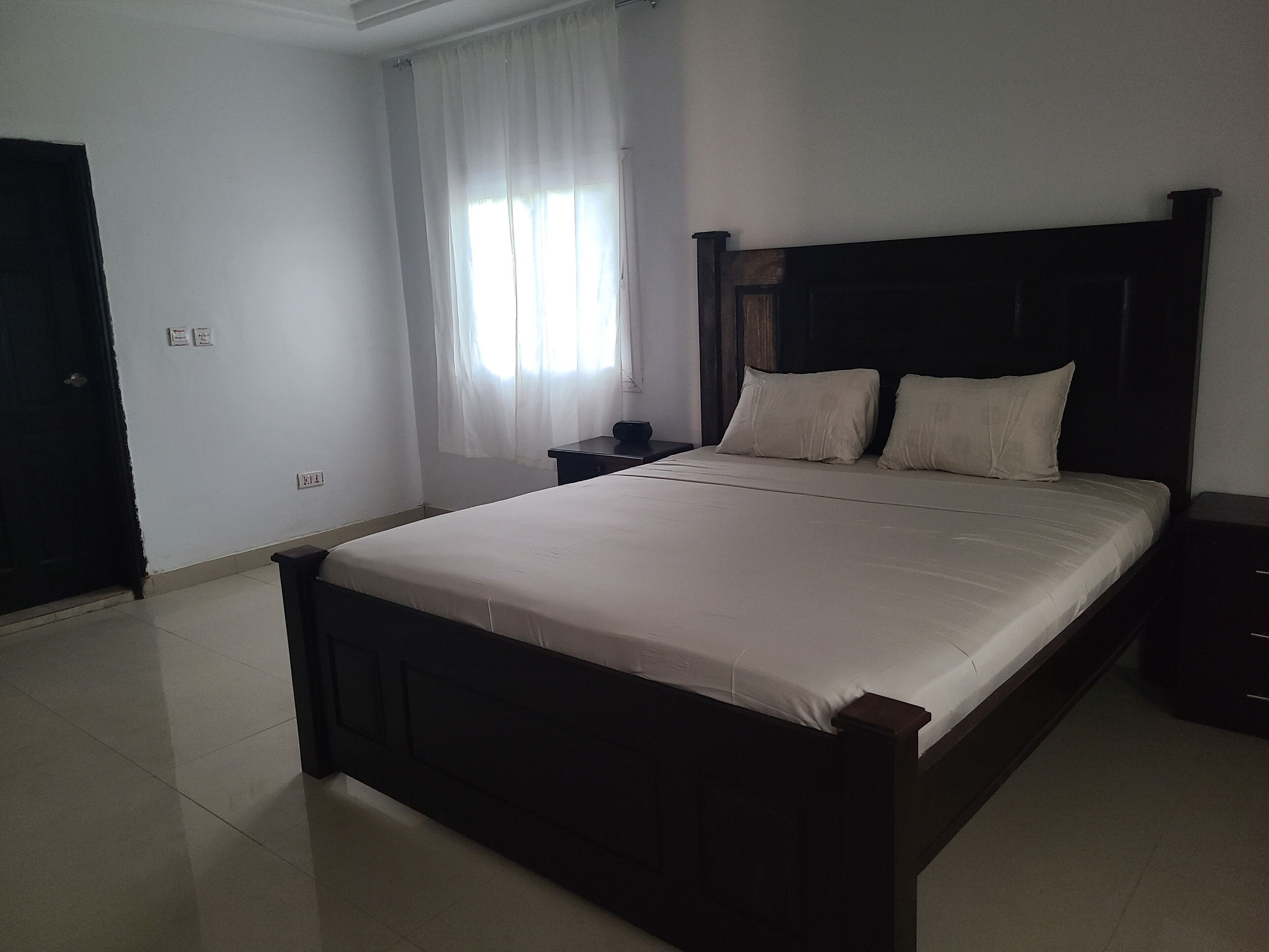 4 Schlafzimmer, Bügeleisen/Bügelbrett, WLAN, Bettwäsche