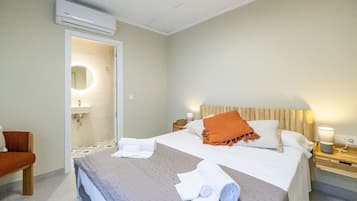Standard Double Room | Hypo-allergenic bedding, free WiFi, bed sheets