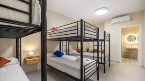 Family Room, Multiple Beds | Hypo-allergenic bedding available, WiFi (free), bed sheets - Carmen Beach Hostel Cullera (Cullera)