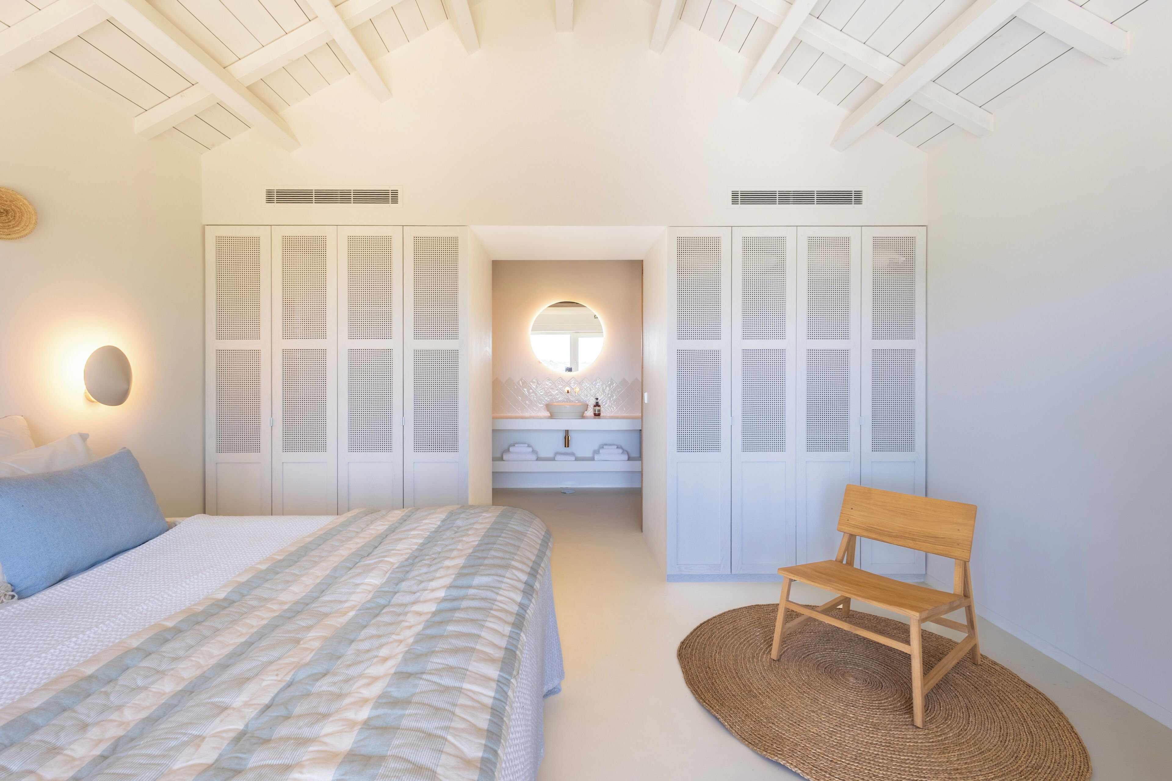 In-room safe, free WiFi