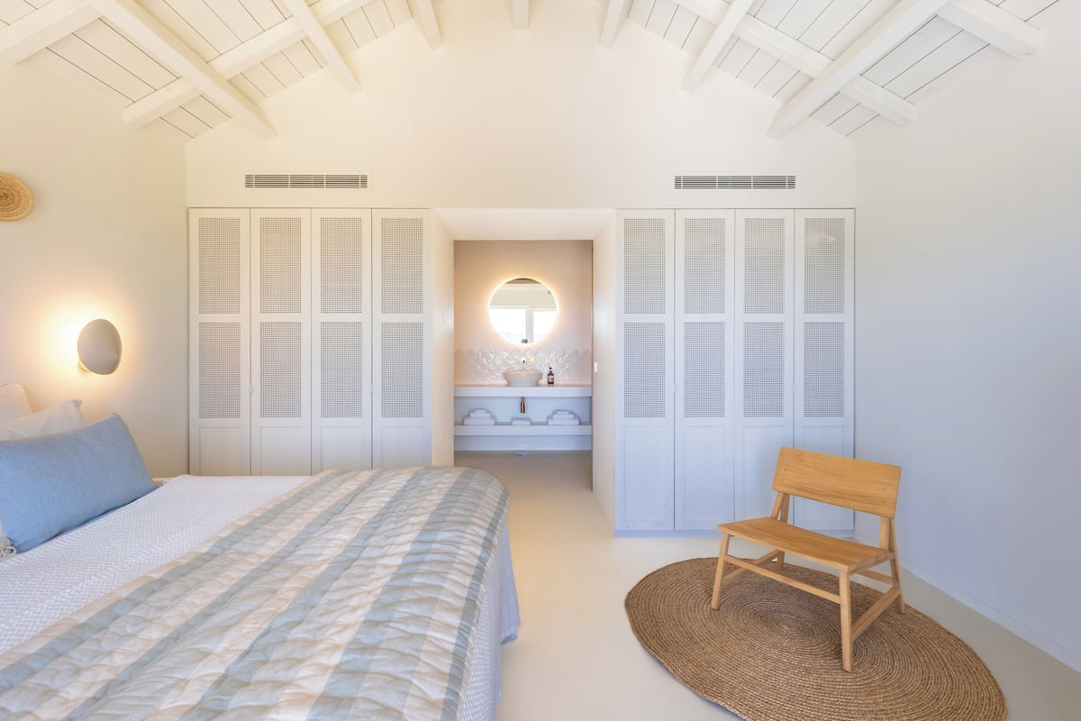 In-room safe, free WiFi