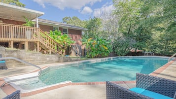 Seasonal outdoor pool