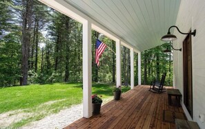 Terrace/patio - SKI & Explore! NEW Beautiful Berkshires Farmhouse (Sheffield)