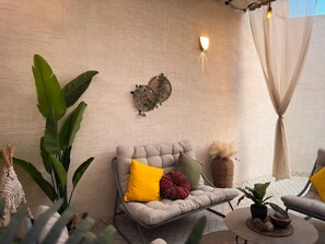 Interior - Chic Studio With Private Garage & Self Check-in (Al Khobar)