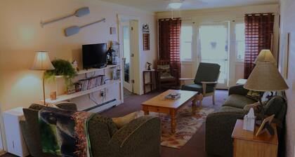 Copper Moose Cottage on Lake Michigamme with Hot Tub