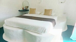 Comfort Duplex, Mountain View | Desk, free WiFi