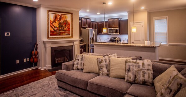 Living area - Charming 4-bedroom house in Morrisville 10 minutes from Airport (Morrisville)