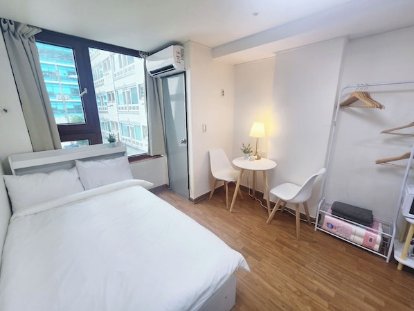1 chambre, fer et planche à repasser, Wi-Fi gratuit