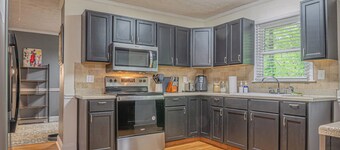 Cozy Bungalow Retreat w FirePit & Grill