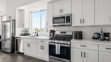 Fridge, microwave, oven, dishwasher