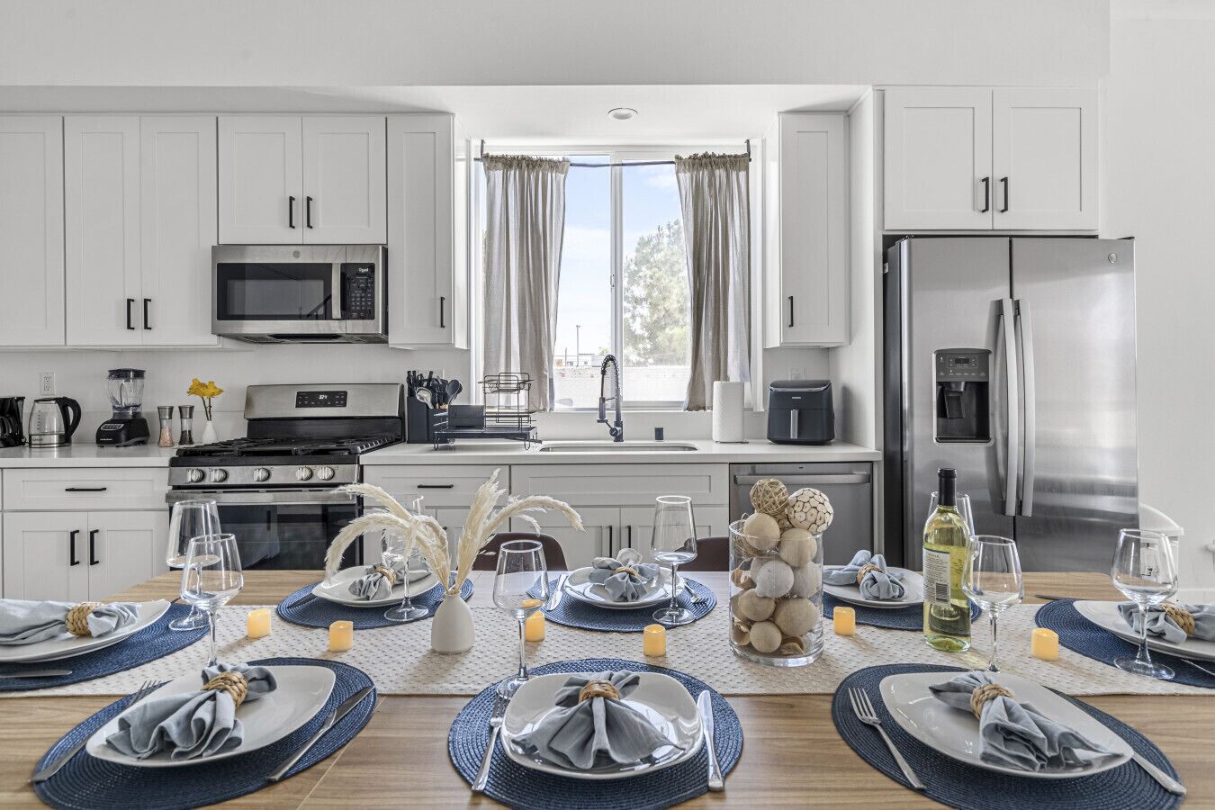 Refrigerador, microondas, horno y lavavajillas 