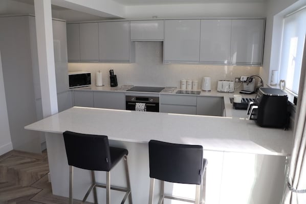 Microwave, oven, dishwasher