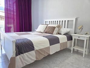 1 dormitorio, tabla de planchar con plancha, wifi gratis y ropa de cama