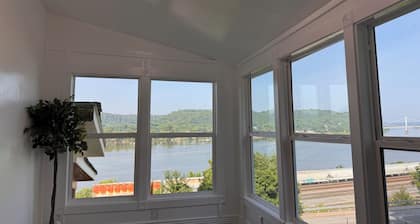 Premier RiverView Vacation Home, Maysville, KY
