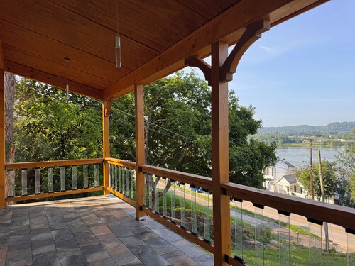 Premier RiverView Vacation Home, Maysville, KY