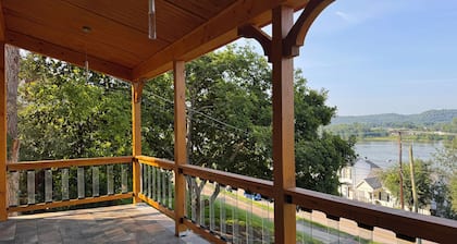 Premier RiverView Vacation Home, Maysville, KY