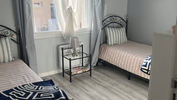 2 sovrum, strykjÀrn/strykbrÀda, gratis wi-fi och sÀngklÀder