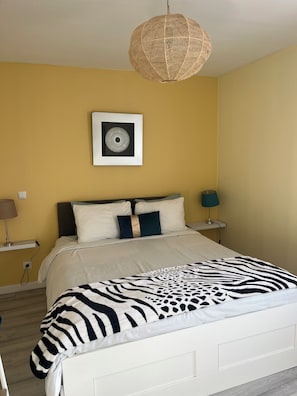 2 bedrooms, iron/ironing board, free WiFi, bed sheets