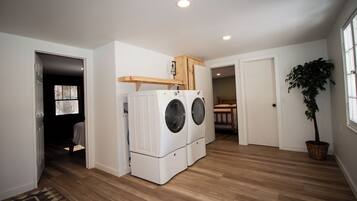 3 habitaciones, cuna de viaje, wifi y ropa de cama