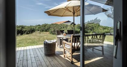 Large bright summerhouse in a tranquil area with sea view and close to the ocean