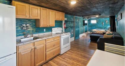 Spacious 6-bedroom house in serene York, Maine, with Central AC