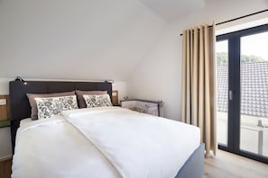 1 bedroom, travel crib, free WiFi, bed sheets