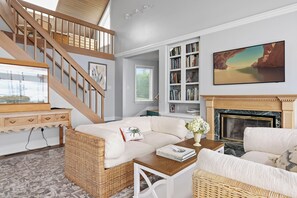 Télévision, cheminée