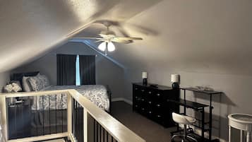 1 bedroom, desk, iron/ironing board, free WiFi