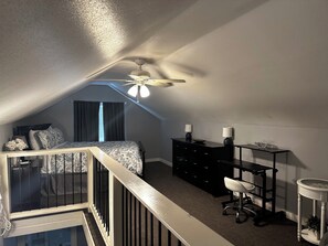 1 habitación, escritorio, tabla de planchar con plancha y wifi gratis
