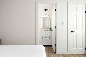 3 chambres, bureau, fer et planche à repasser, Wi-Fi gratuit