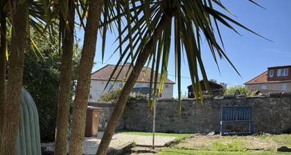 56 Degrees North - sleeps 5 guests in 2 bedrooms