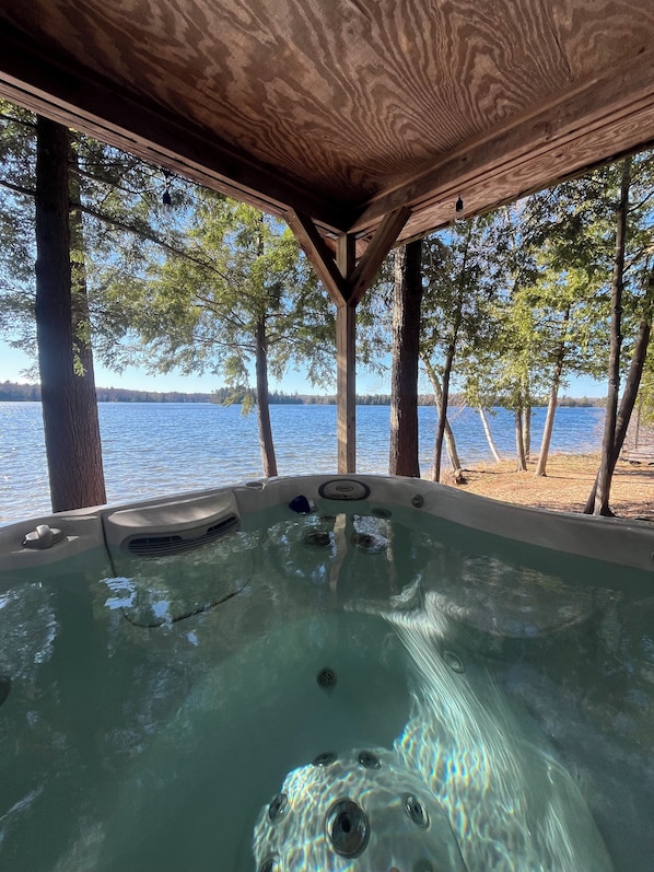 Bain à remous extérieur