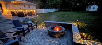 1.6 Miles From All The Soccer Action. Spacious, Beautiful and Private 5B/3.5Ba