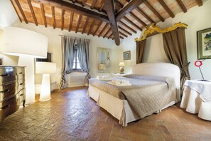 5 bedrooms, iron/ironing board, WiFi, bed sheets - Villa Il Castellare (Tignano)