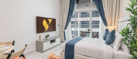 Luxury Studio, Balcony, City View