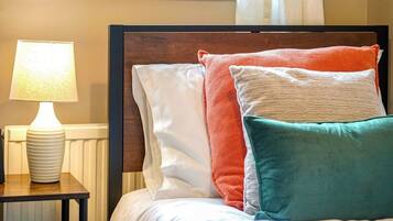 Iron/ironing board, internet, bed sheets