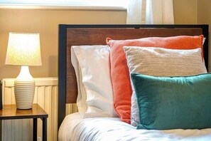 1 bedroom, iron/ironing board, Internet, bed sheets