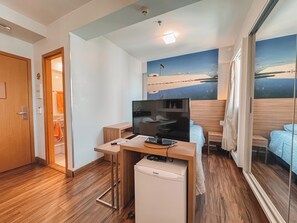 1 bedroom, iron/ironing board, Internet, bed sheets