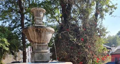Charming Studio just Outside Antigua Guatemala with A/C and Parking