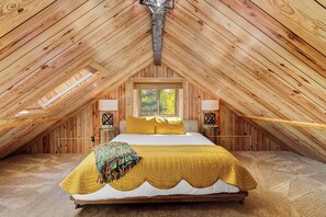6 bedrooms, desk, free WiFi, bed sheets