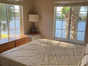 3 soverom, strykejern/-brett, wi-fi (inkludert) og sengetøy