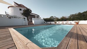 Pool - Algarve Windmill, Villa & Pool. 2000m to the Beach (Budens)
