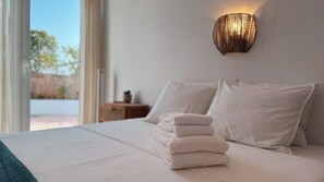 5 quartos, ferros/tábuas de passar roupa, Wi-Fi, roupa de cama