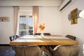 Dining - Traveler's Dream 3-Bedroom Renovated Penthouse with Acropolis view (Kallithea)