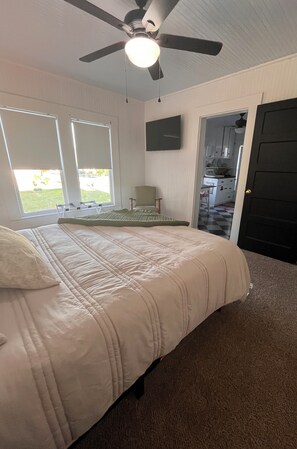 1 bedroom, internet, bed sheets - a Metter Night's Sleep (Metter)