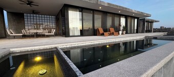 Ocean View-Brand New Modern Contemporary Home- Walk to Beach-Safe and Secure