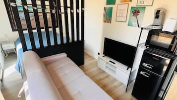 1 camera, Wi-Fi, lenzuola